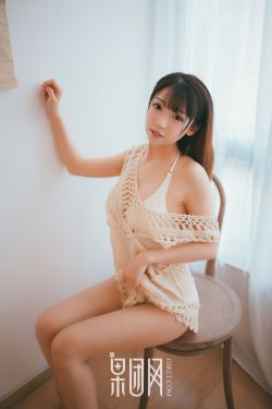 女生露胸无遮挡